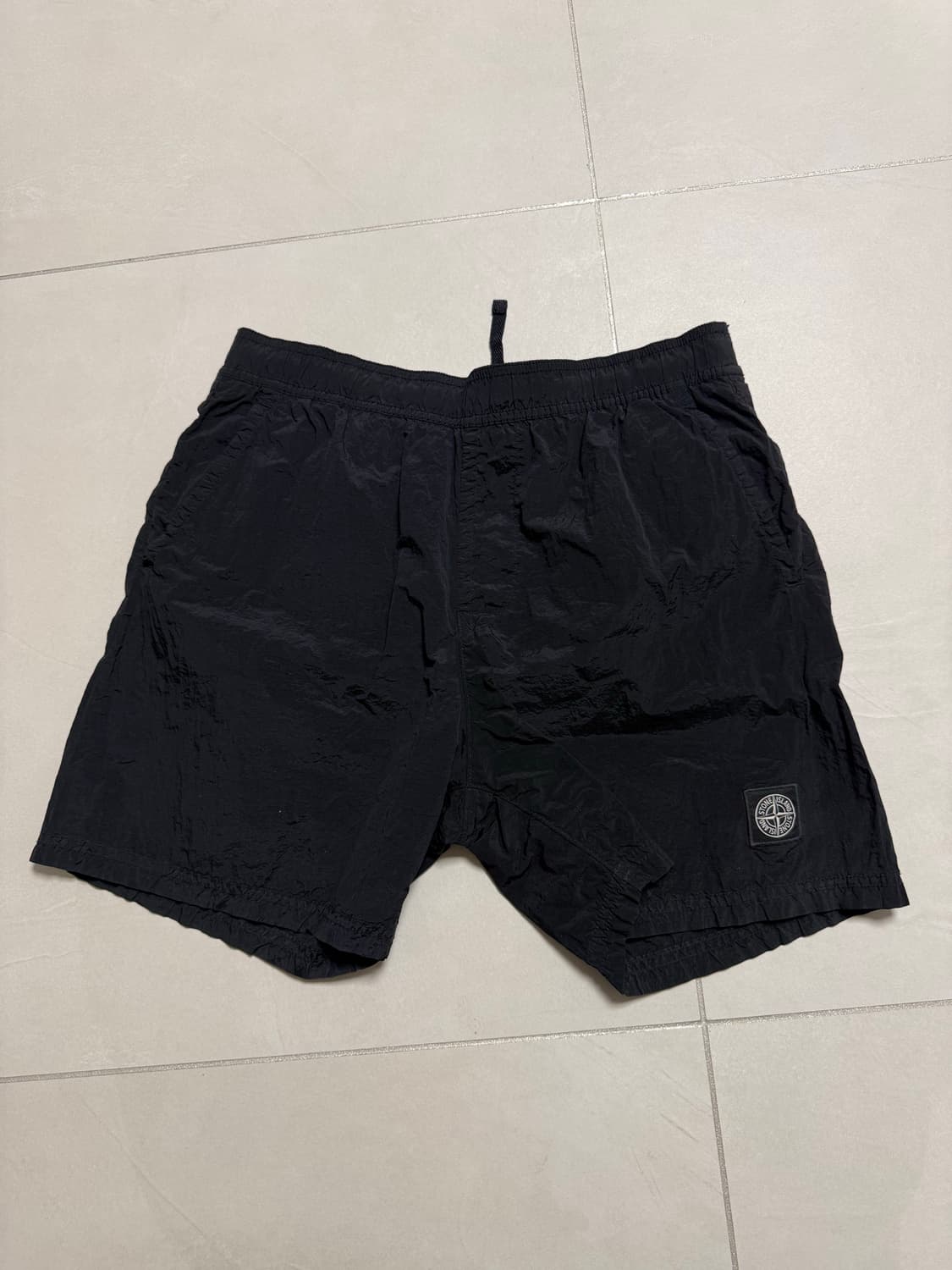 [M] 25ss 스톤아일랜드 나일론 메탈 에코닐 반바지 상품이미지1
