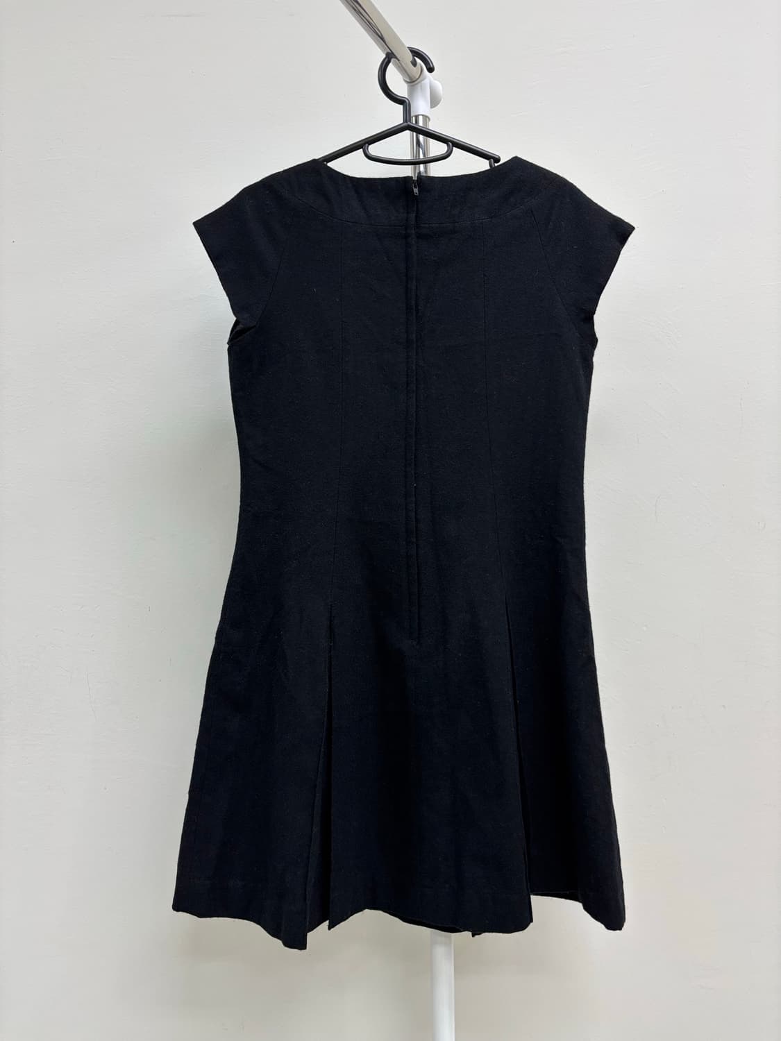 빈티지 블랙 슬리브리스 원피스 상품이미지8