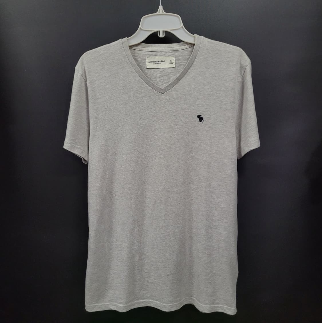 Abercrombie 아베크롬비 자수로고 브이넥 셔츠  상품이미지7