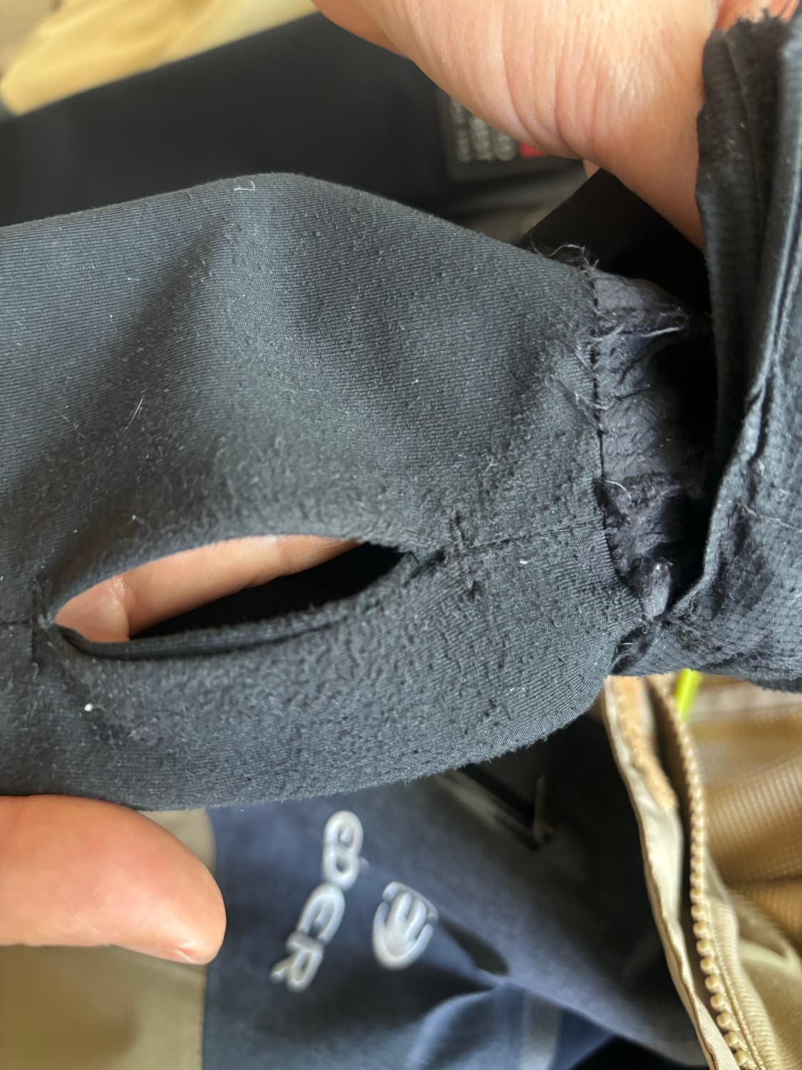 언더아머 유노윤호 패딩 상품이미지3