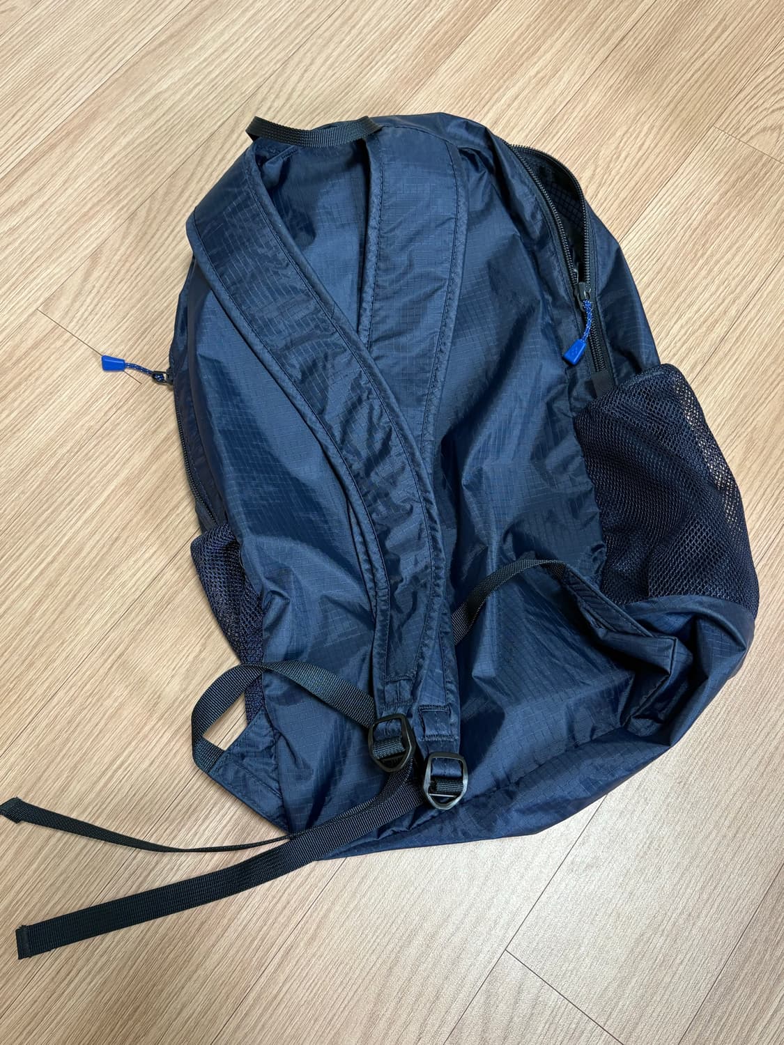 몽벨 포켓터블 라이트 백팩 15L 상품이미지2