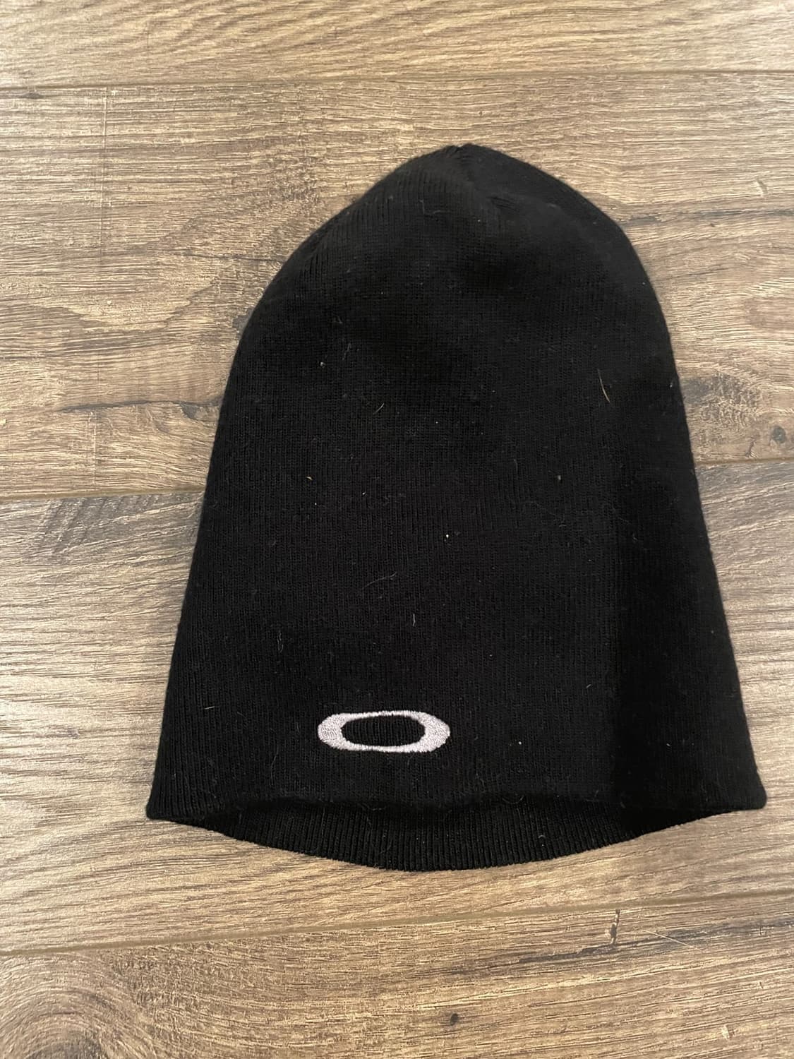 오클리 O 로고 니트 비니 블랙 상품이미지1