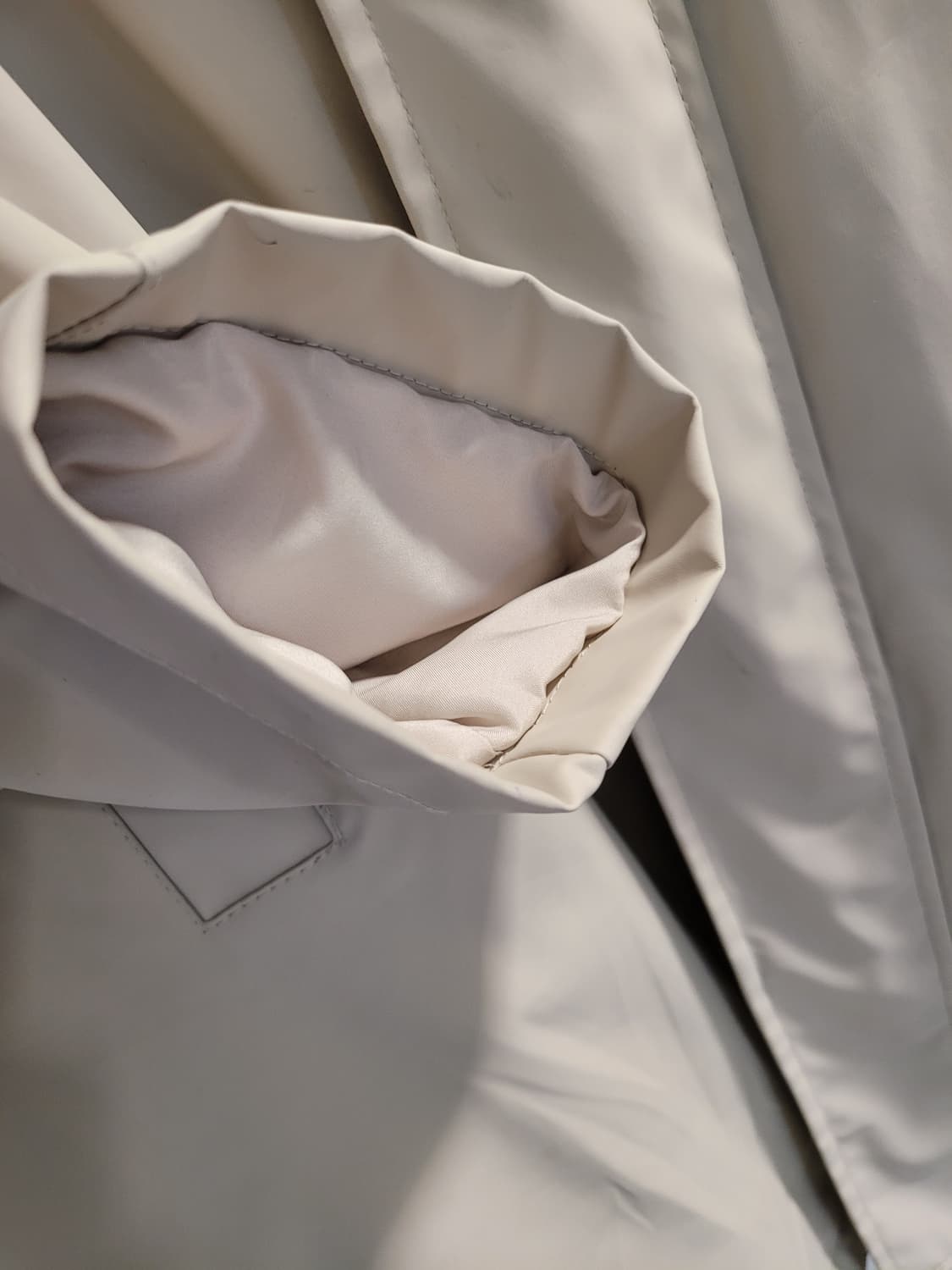 XL 비 오는 날도, 찬 바람 부는 날도 끄떡없는 ‘자라 러버 코팅 믹스 상품이미지6