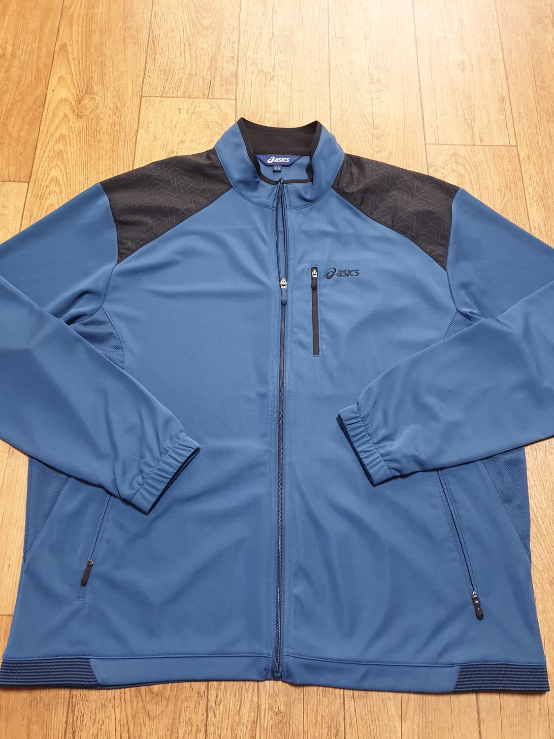 1067 아식스  운동복 집업 120 사이즈입니다 상품이미지2