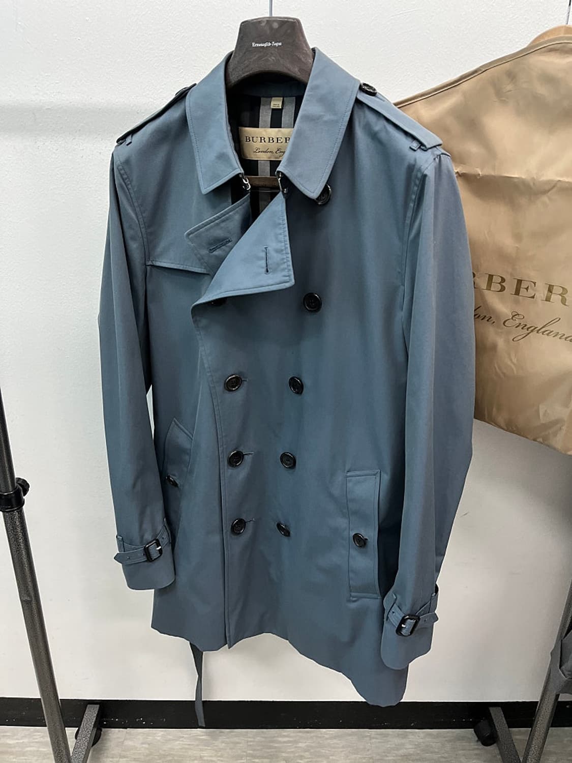 110) 버버리 파스텔블루 트렌치코트  상품이미지2