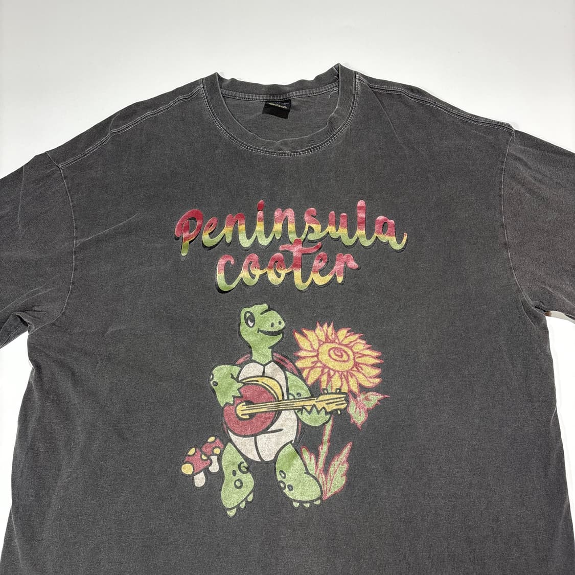 빈티지 그래픽 차콜 반팔티 상품이미지2