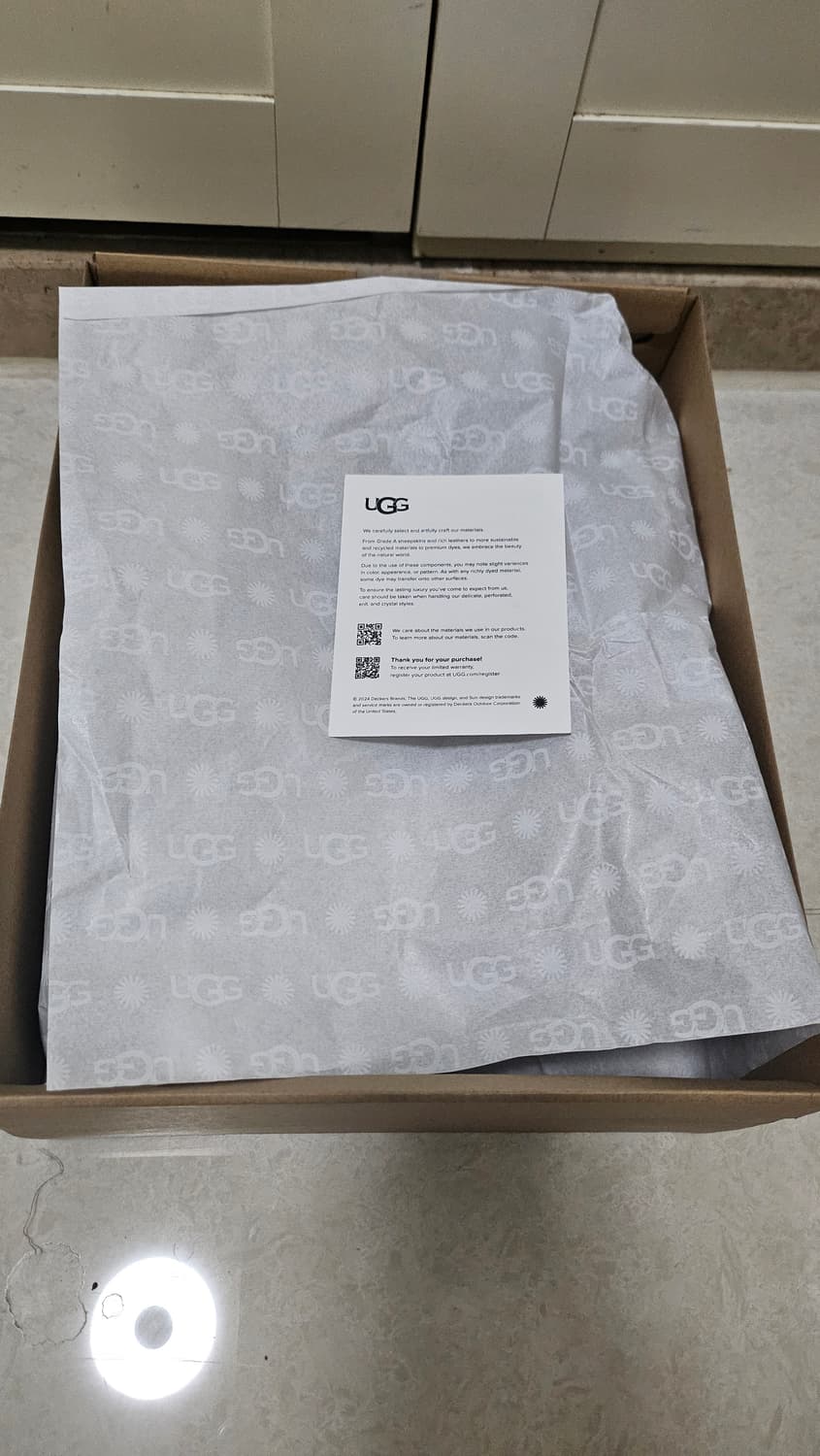 미국정품 UGG 어그 키즈 클래식 미니2 size 6(245) 새상품 상품이미지5