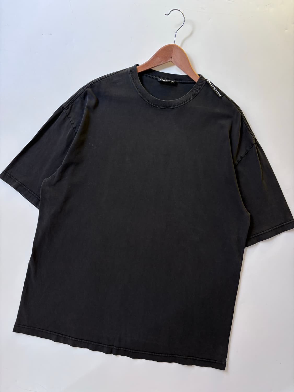  Balenciaga 발렌시아가 차콜 반팔 티셔츠 상품이미지2