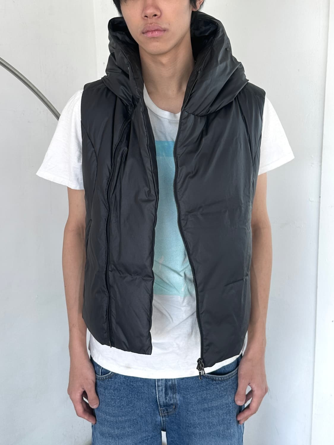 어태치먼트 비대칭 패딩 베스트 상품이미지2