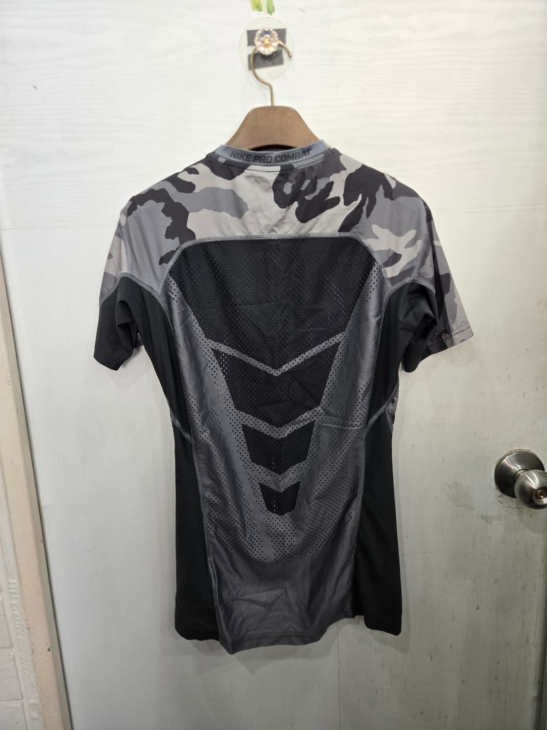M,95 )) NIKE 나이키 카모 프로컴뱃 반팔티셔츠! 달라붙는핏~ 상품이미지4