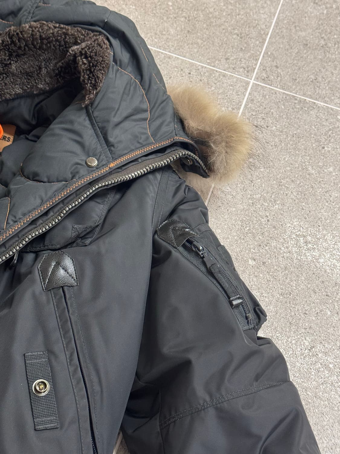 파라점퍼스 남성패딩 상품이미지3