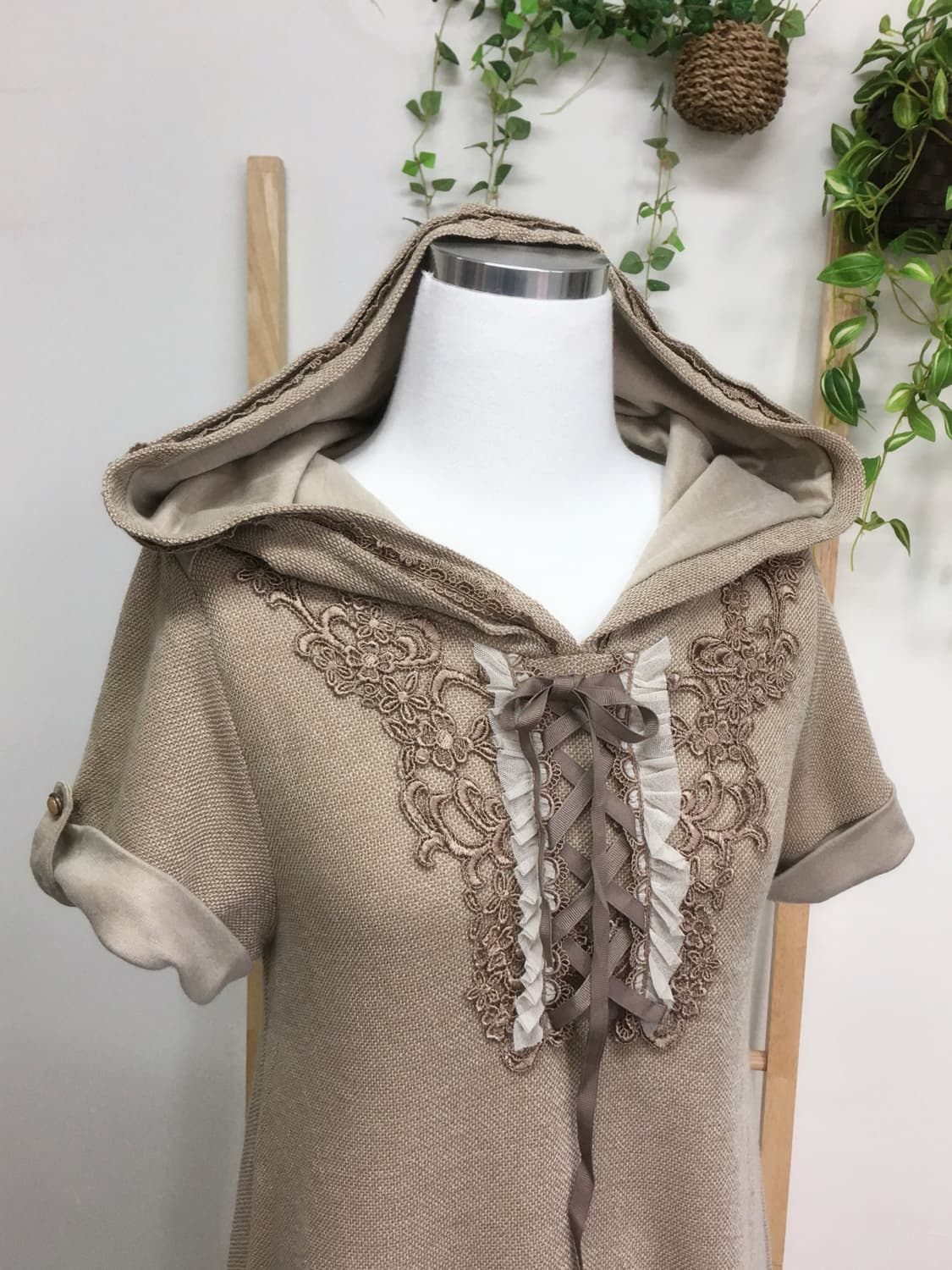 엑시즈팜/ 후드 레이스 반팔 원피스  라떼갸루 라떼원피스 갸루원피스  상품이미지2