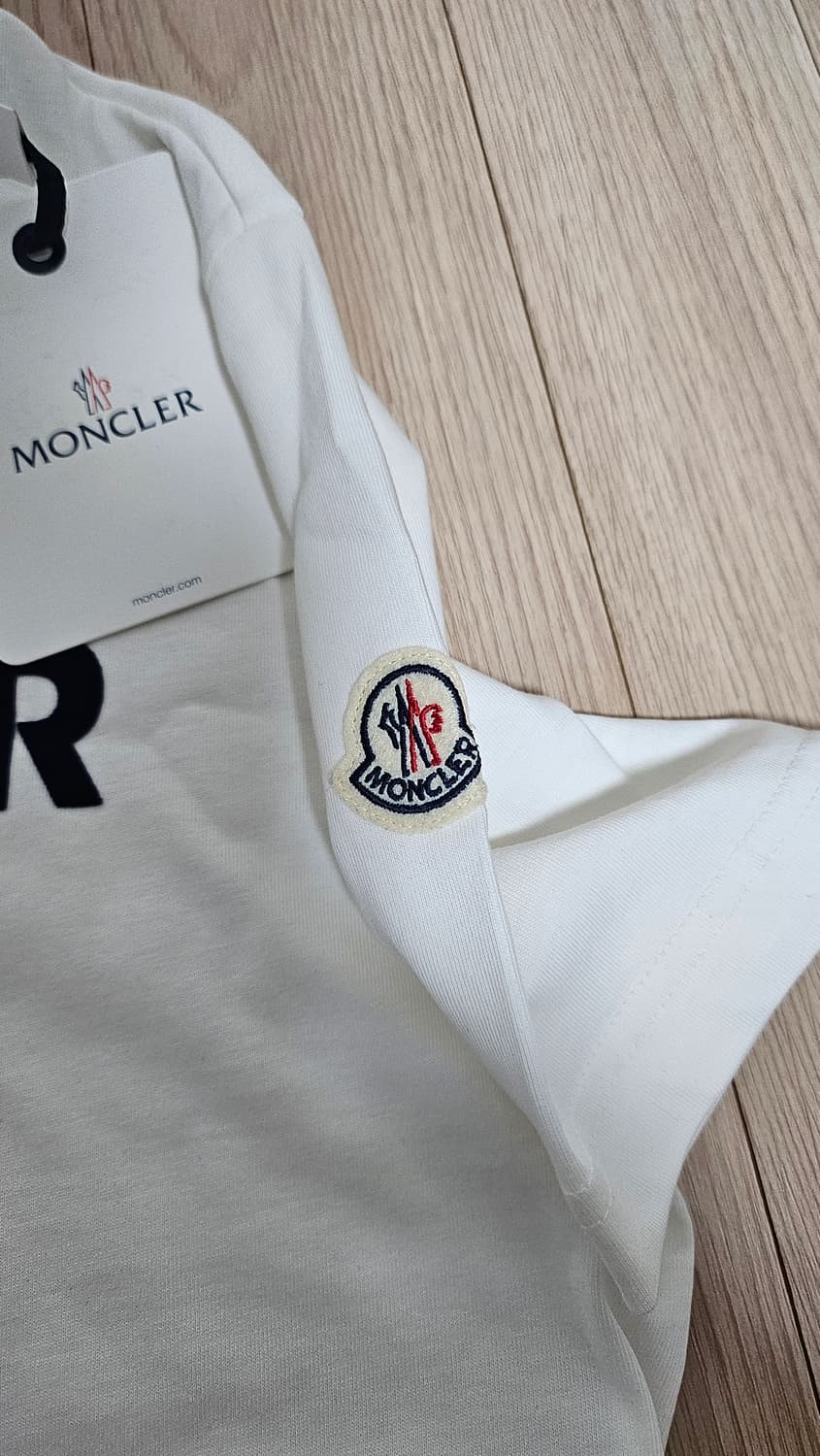 [N] 몽클레어 정품 반팔 티셔츠 S-M 상품이미지3