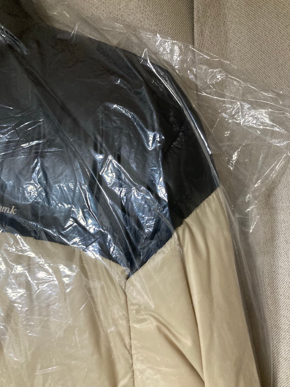 새상품/구할수X/약30%저렴)리버시블구스다운-블랙 L/인스턴트펑크 상품이미지5