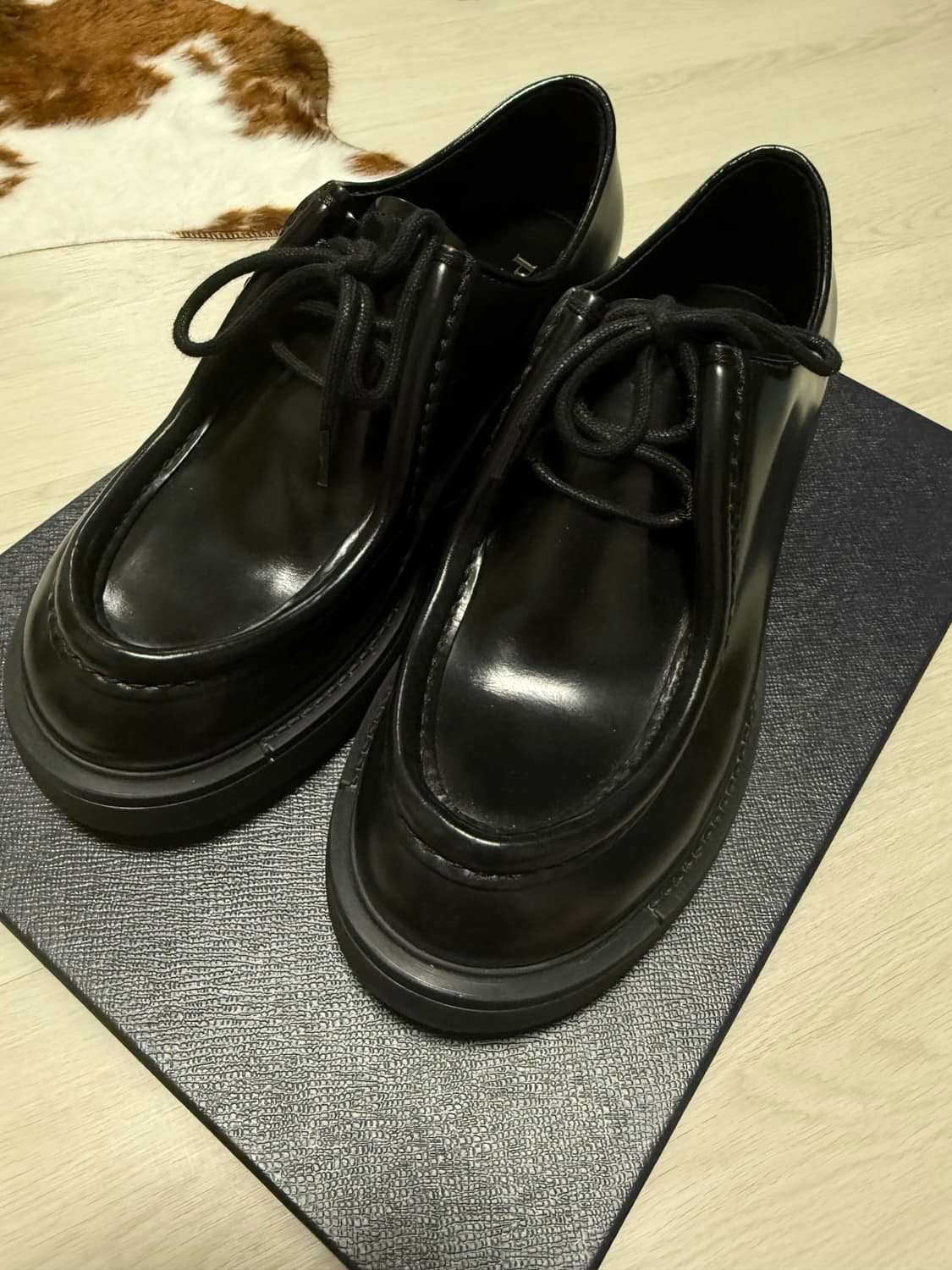 프라다 디아파종 브러쉬드 로퍼 calzature uomo 상품이미지4