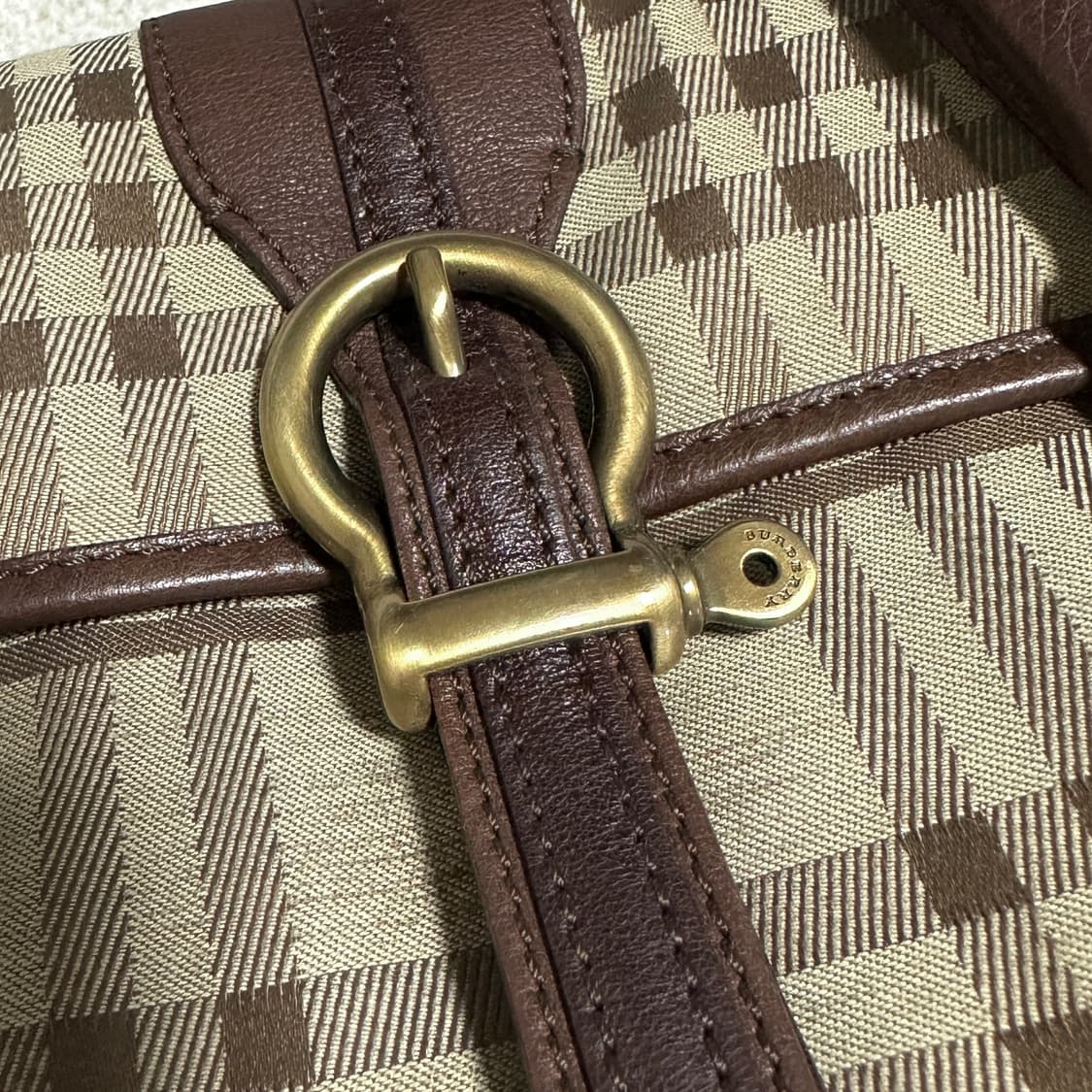 버버리 노바체크 숄더백 상품이미지7