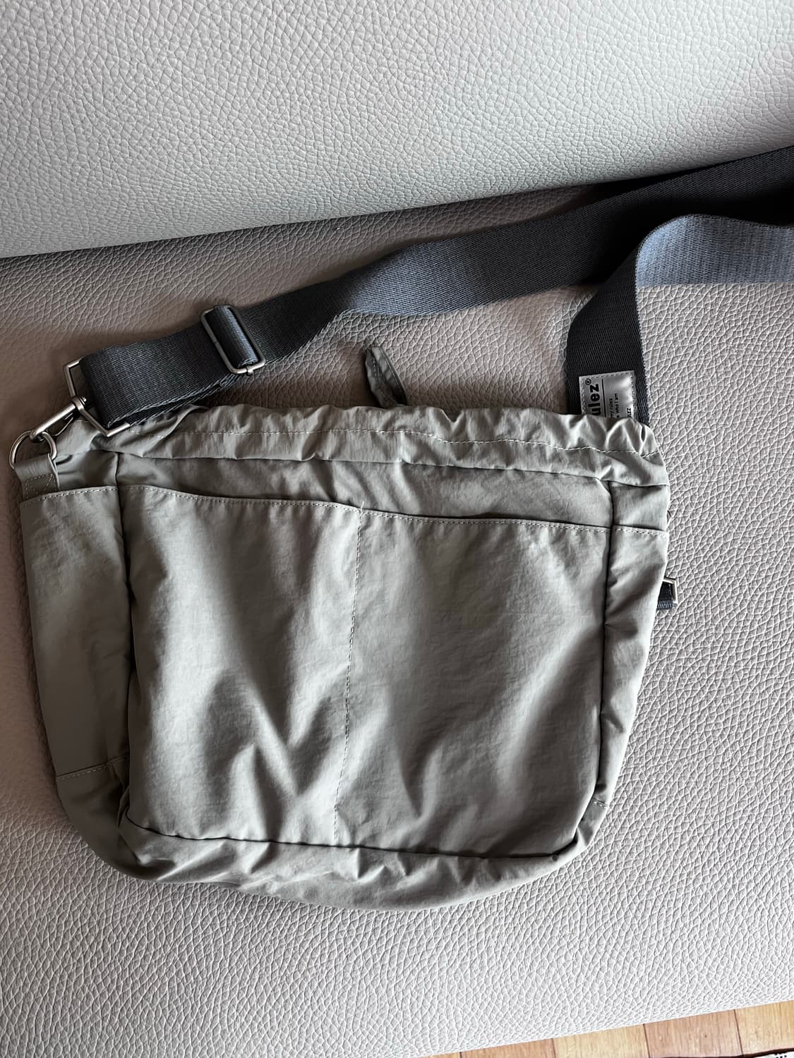 마스마루즈 크로스백 그레이 상품이미지3