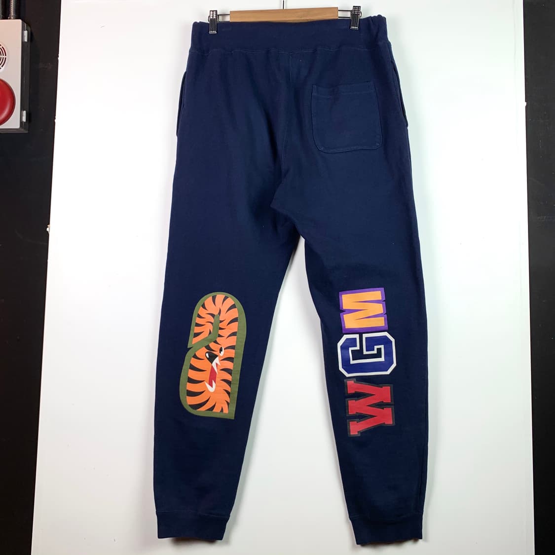 베이프 17F/W 샤크 페이스 네이비 스웻 조거 팬츠 상품이미지7