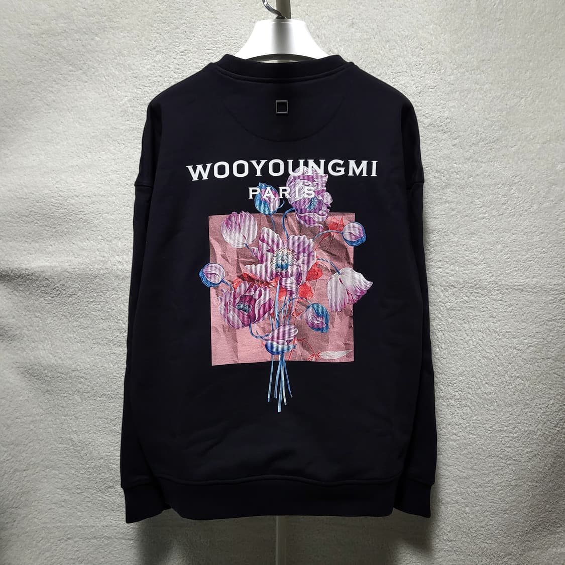 [새상품/택미제거] 48 / 24FW 우영미 3D 플라워 백로고 맨투맨 상품이미지2