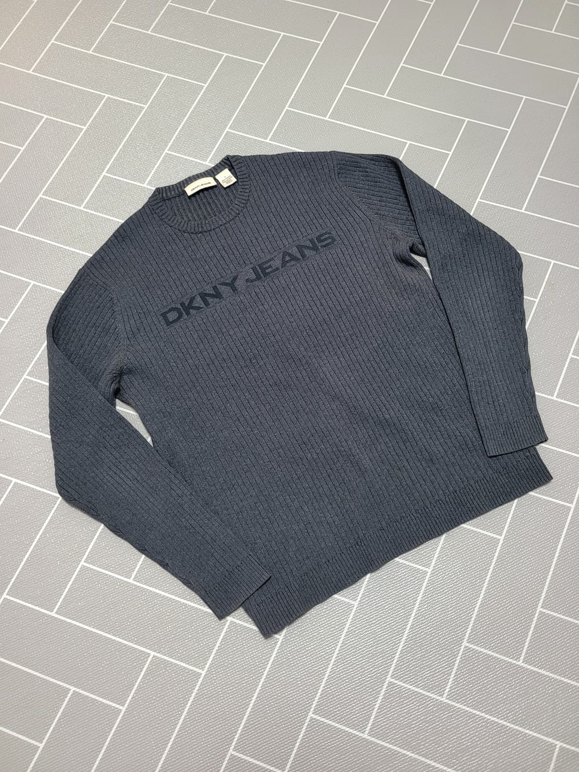 DKNY JEANS 레트로 로고 골지 라운드 니트 M 상품이미지1