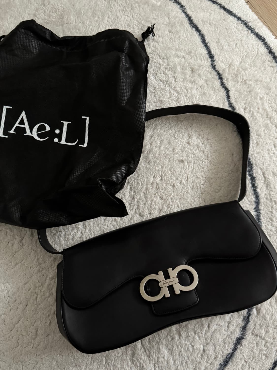 페라가모 숄더백 상품이미지2