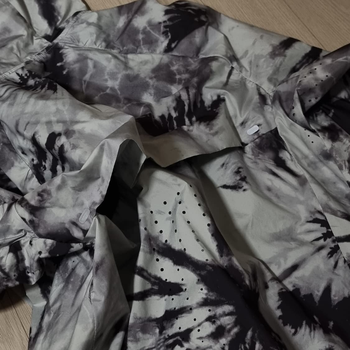 타이다이 타공 러닝 자켓 상품이미지6