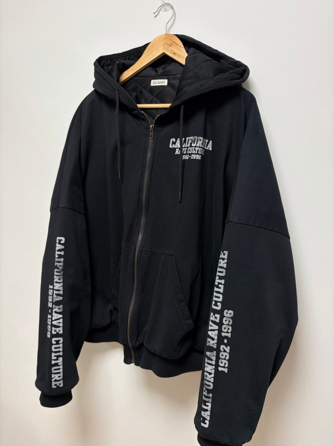 윌리차바리아 퀼팅 후드 집업 상품이미지3