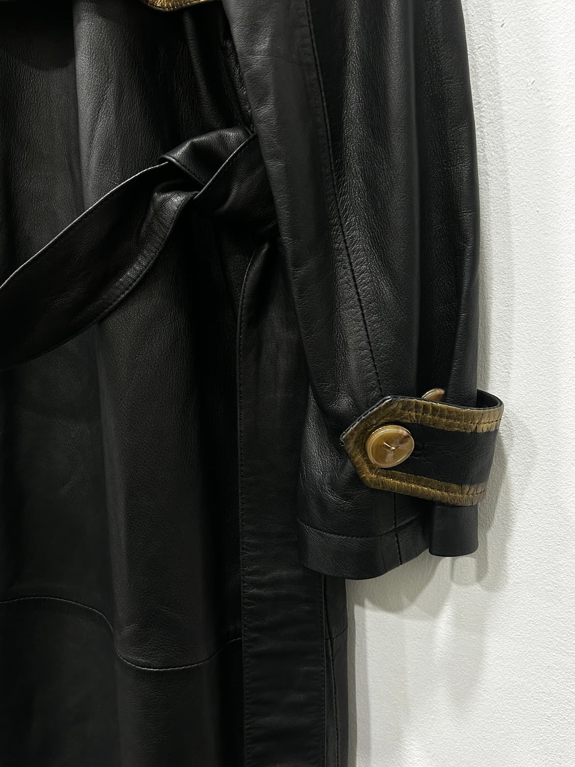 이상봉 양가죽 금장 롱 가죽코트 여성 85 상품이미지7