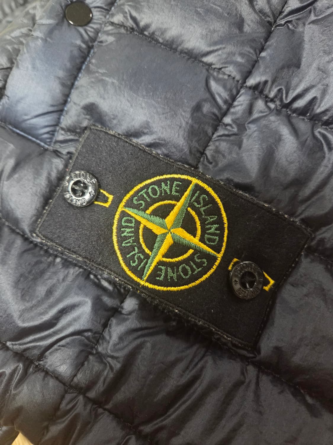 [M]스톤아일랜드 가먼트다이드 경량 패딩 베스트 상품이미지3