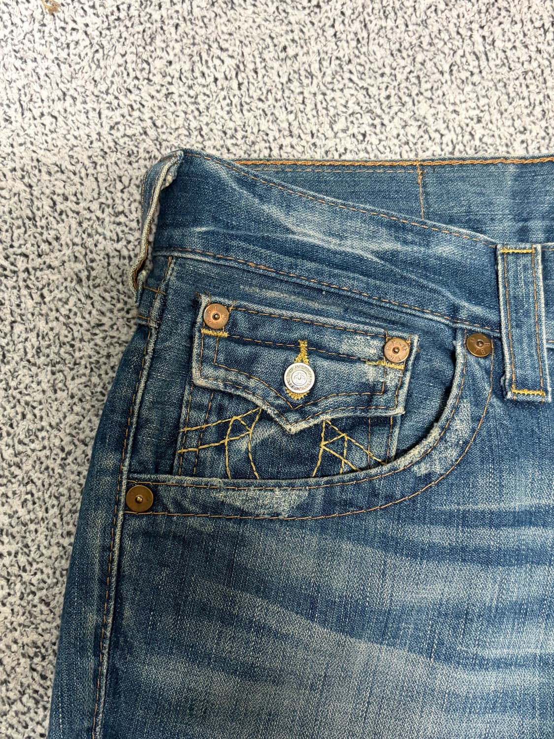 트루릴리전 조이(joey) 트위스티드 부츠컷 데님 진 상품이미지4