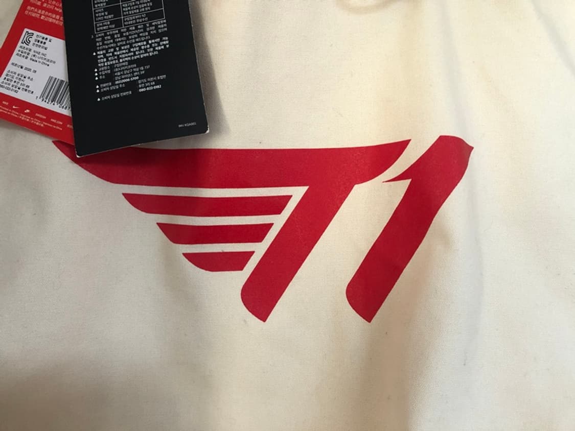 나이키X티원(T1) 콜라보컬렉션 헤리티지 토트백 상품이미지5