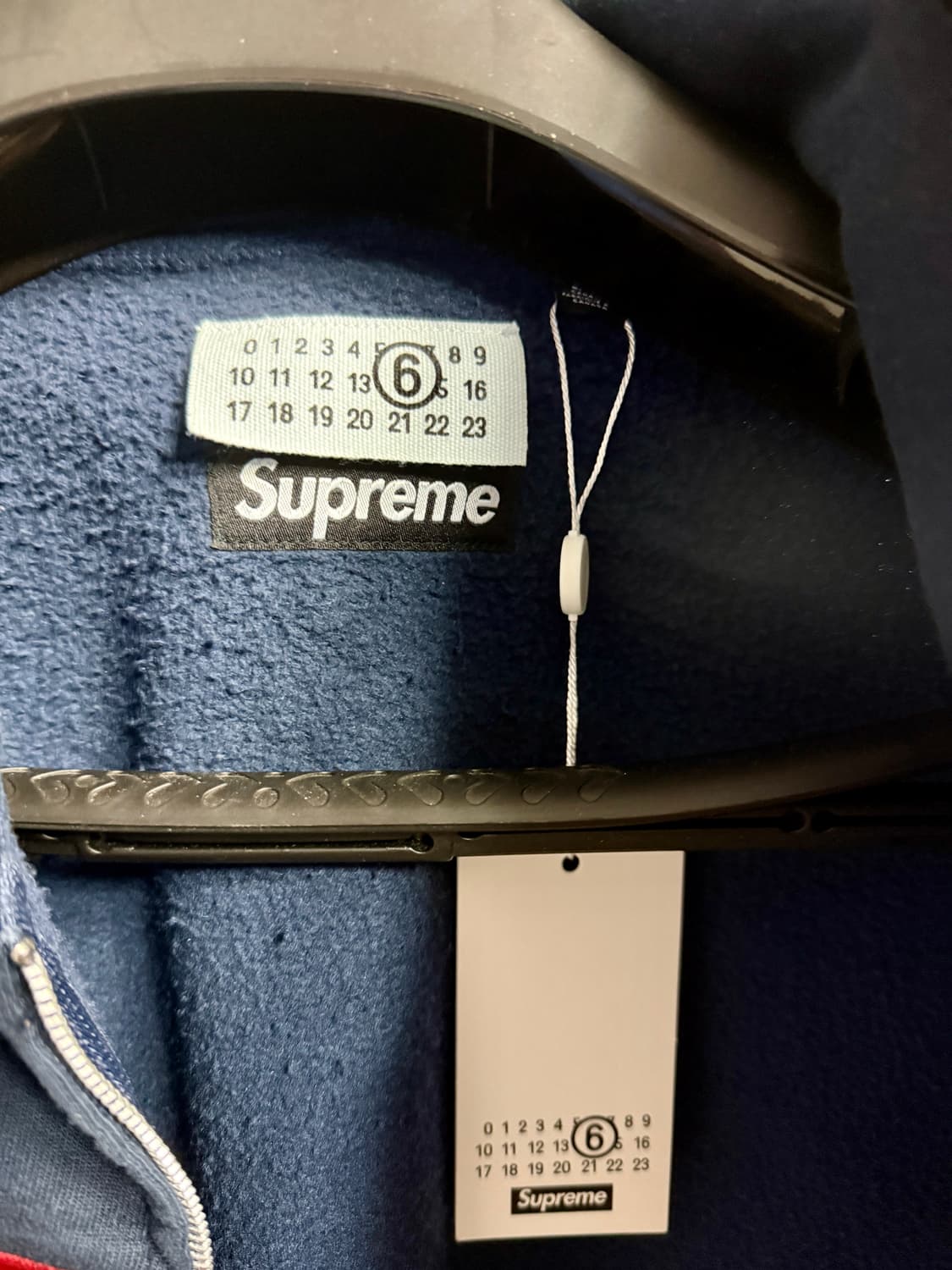 슈프림 x MM6 메종 마르지엘라 박스로고 집업 네이비 L사이즈 판매 상품이미지6