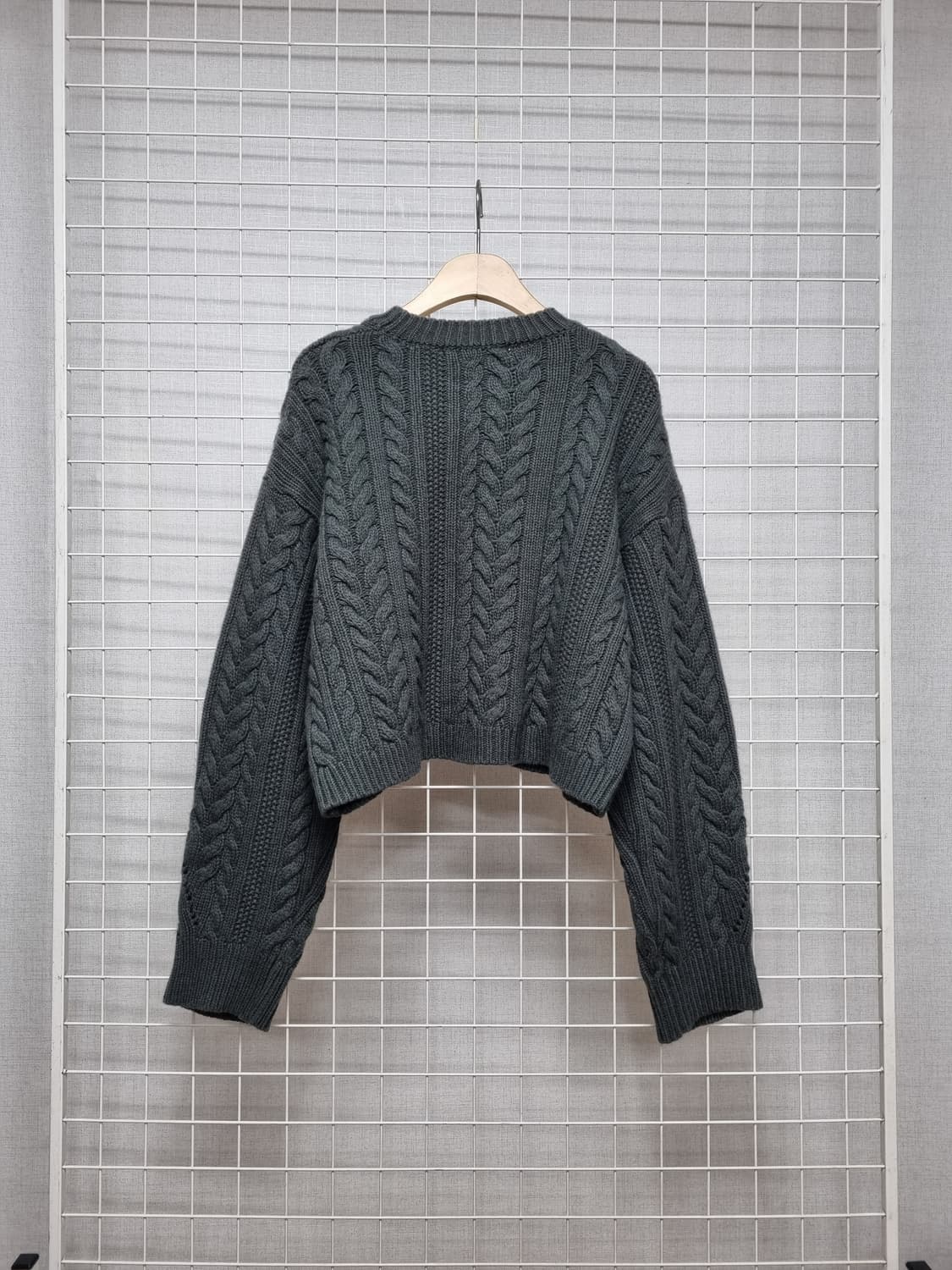 (택포) 온앤온 크롭 니트 상품이미지2