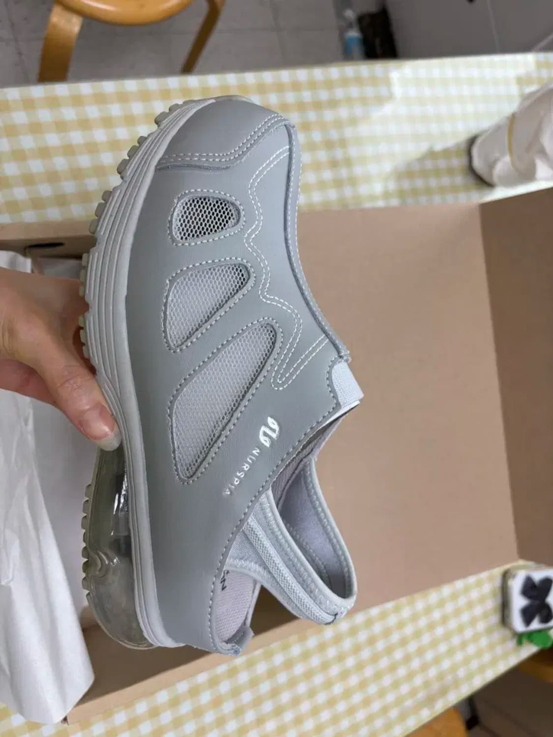 새상품) 너스피아 샌들 240 상품이미지1