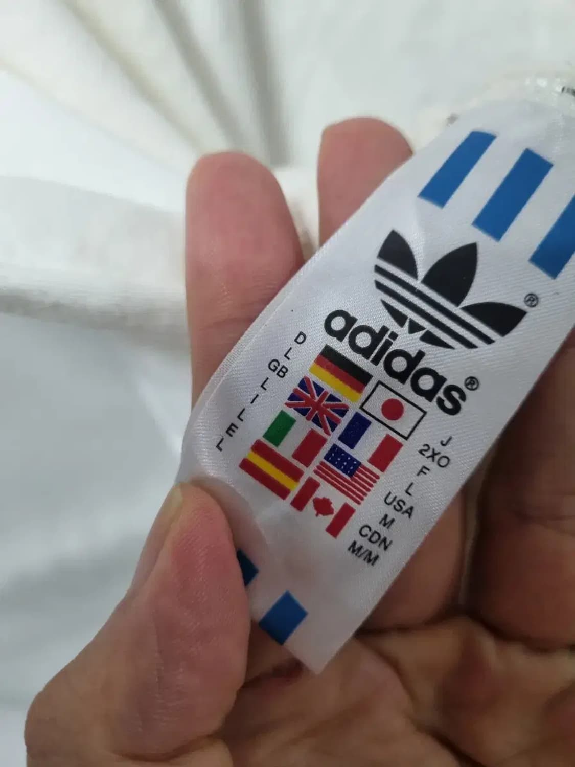 새상품) 아디다스 오리지널 삼선 반팔티 L 상품이미지5