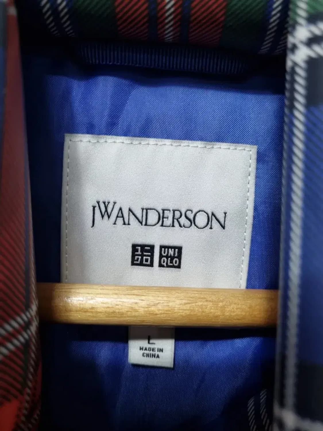 유니클로 JW앤더슨 패딩 점퍼 L 상품이미지4