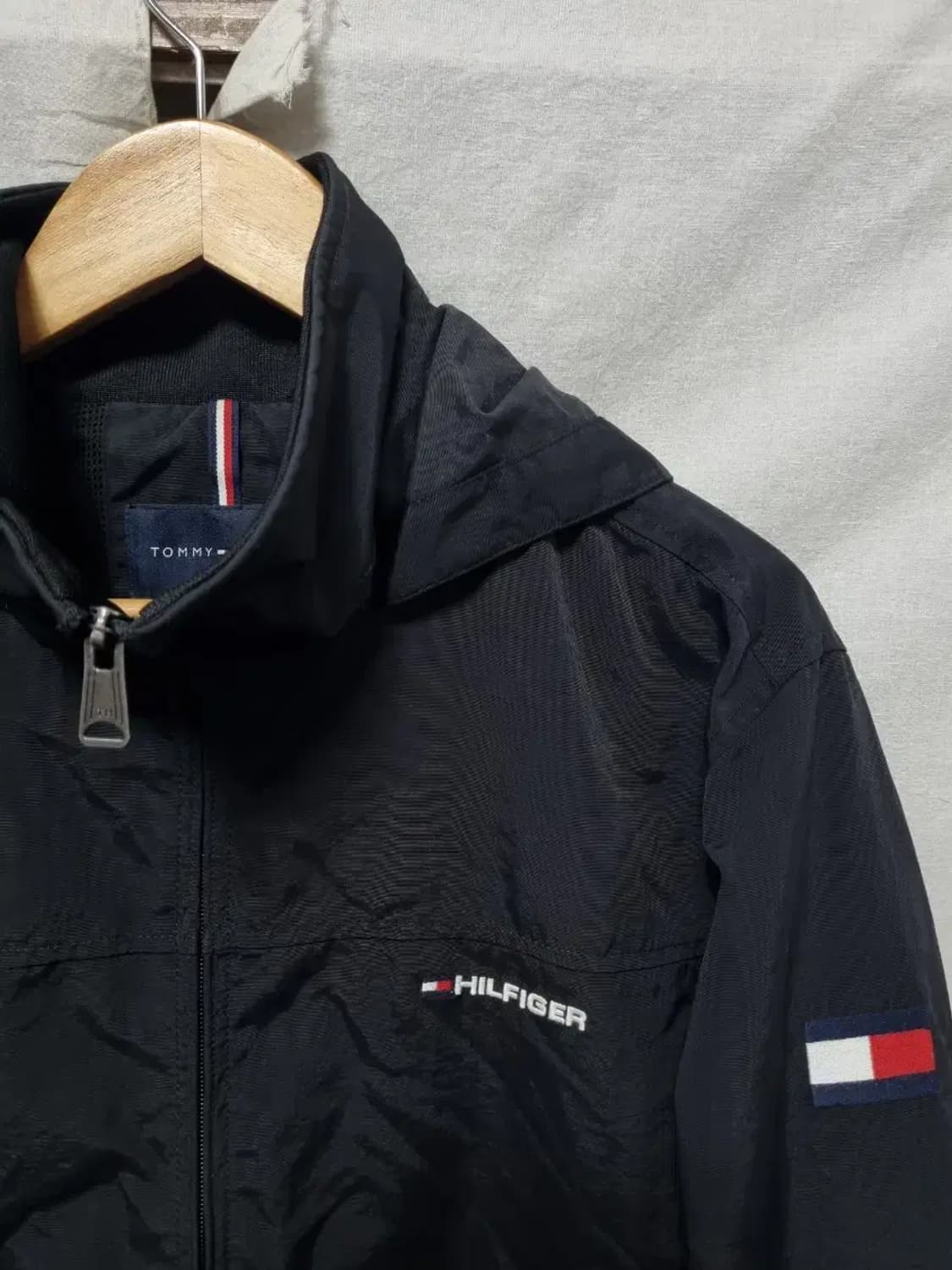 타미힐피거 블랙 후드 바람막이 자켓 100 상품이미지3