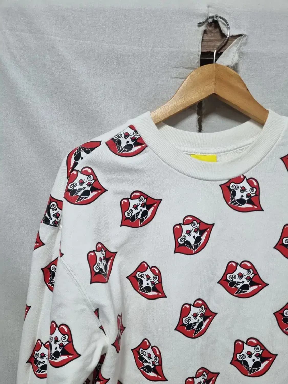 럭키슈에뜨  롱 맨투맨 F 상품이미지3