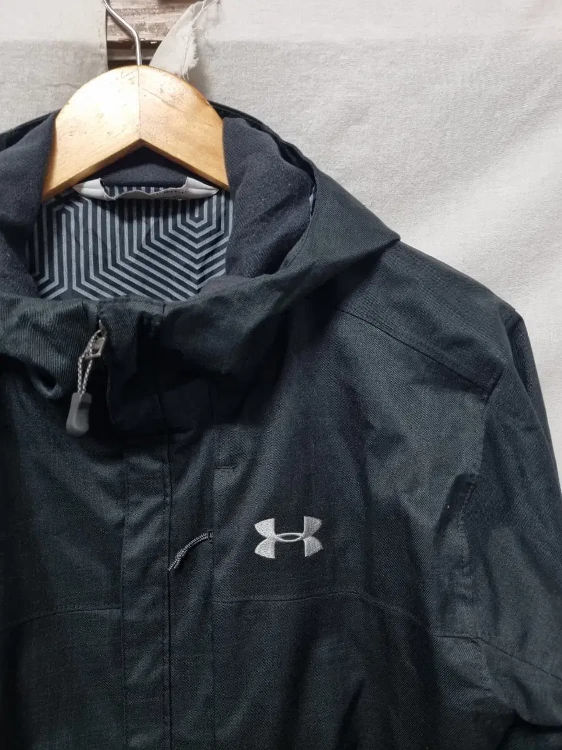 언더아머 기능성 바람막이 자켓 M 상품이미지3