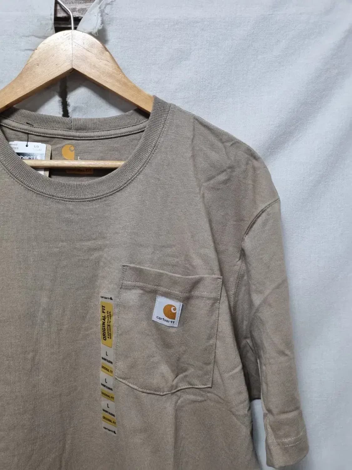 새상품) 칼하트 포켓 반팔티 L 상품이미지3
