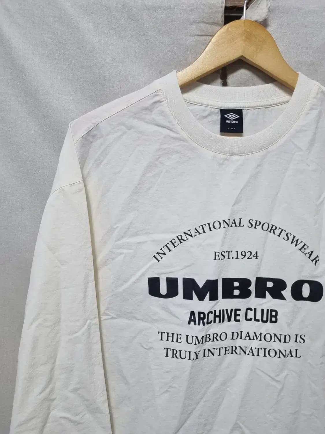 엄브로 나일로 맨투맨 M 상품이미지3