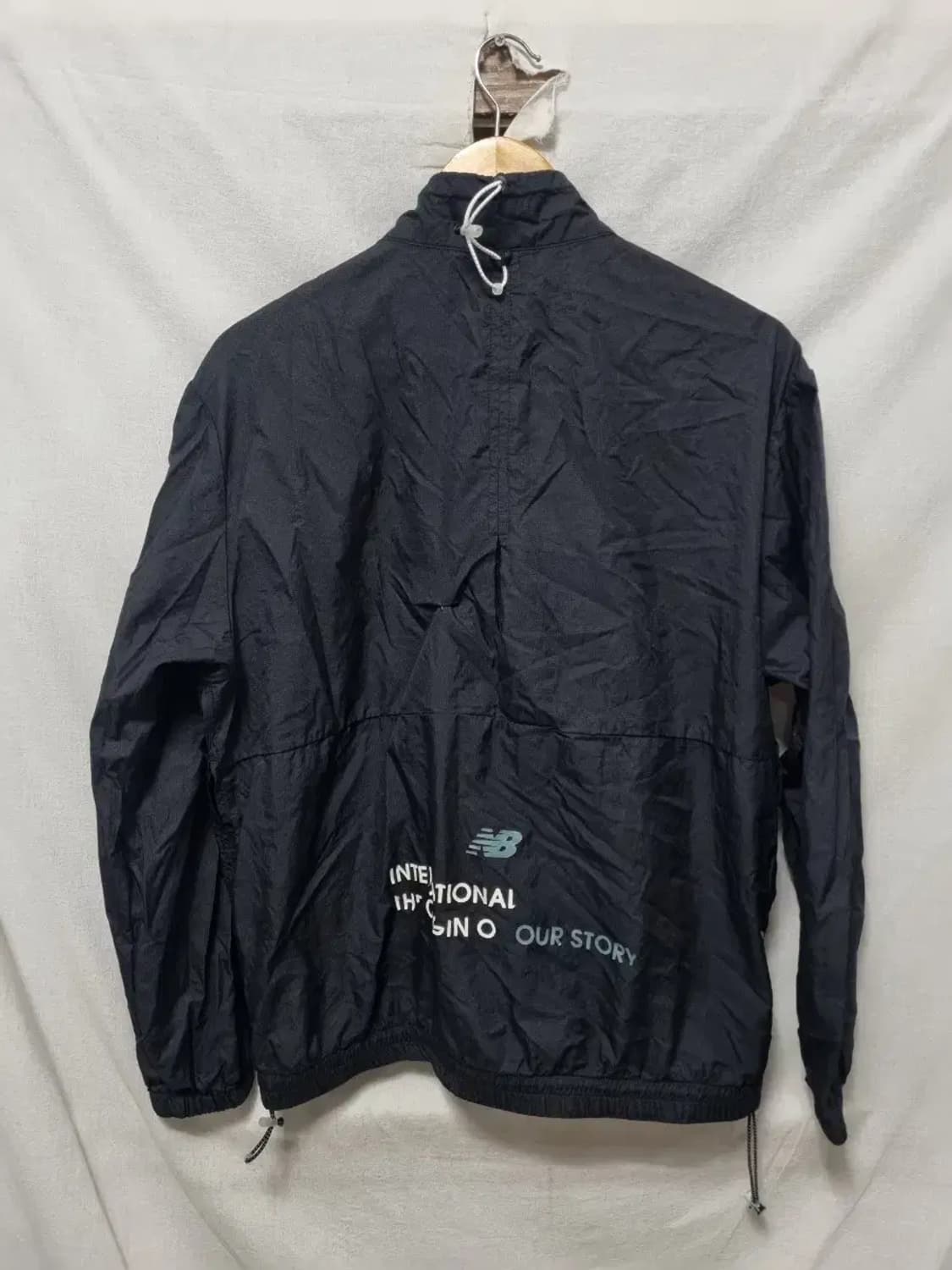 뉴발란스 러닝 바람막이 M 상품이미지3