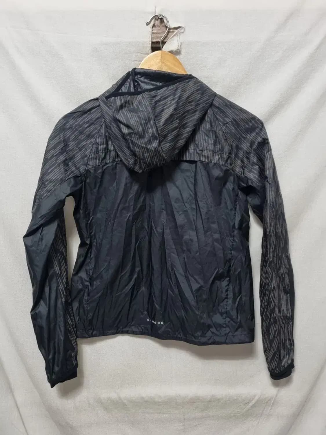 나이키 러닝 바람막이 자켓 여성 S 상품이미지2