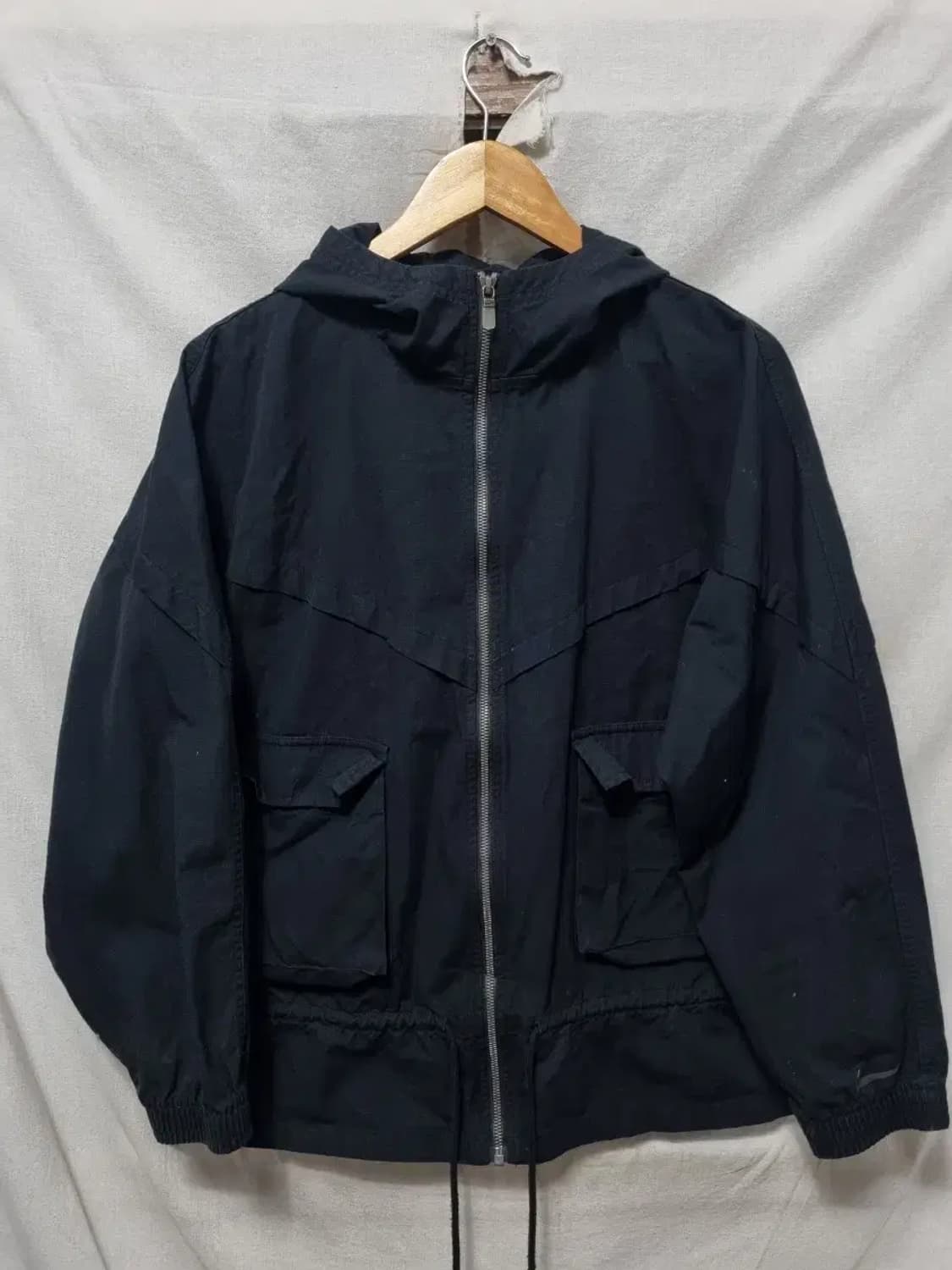 나이키 블랙 후드 바람막이 자켓 여성 M 상품이미지1