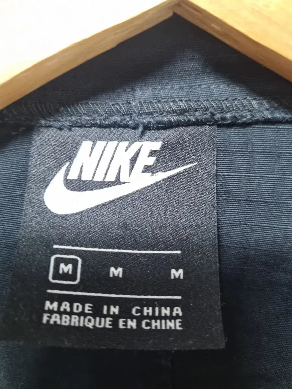 나이키 블랙 후드 바람막이 자켓 여성 M 상품이미지4