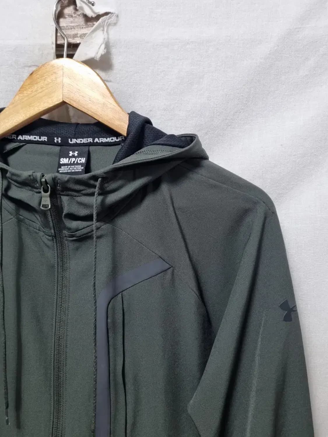 언더아머 기능성 후드 집업 S 상품이미지3