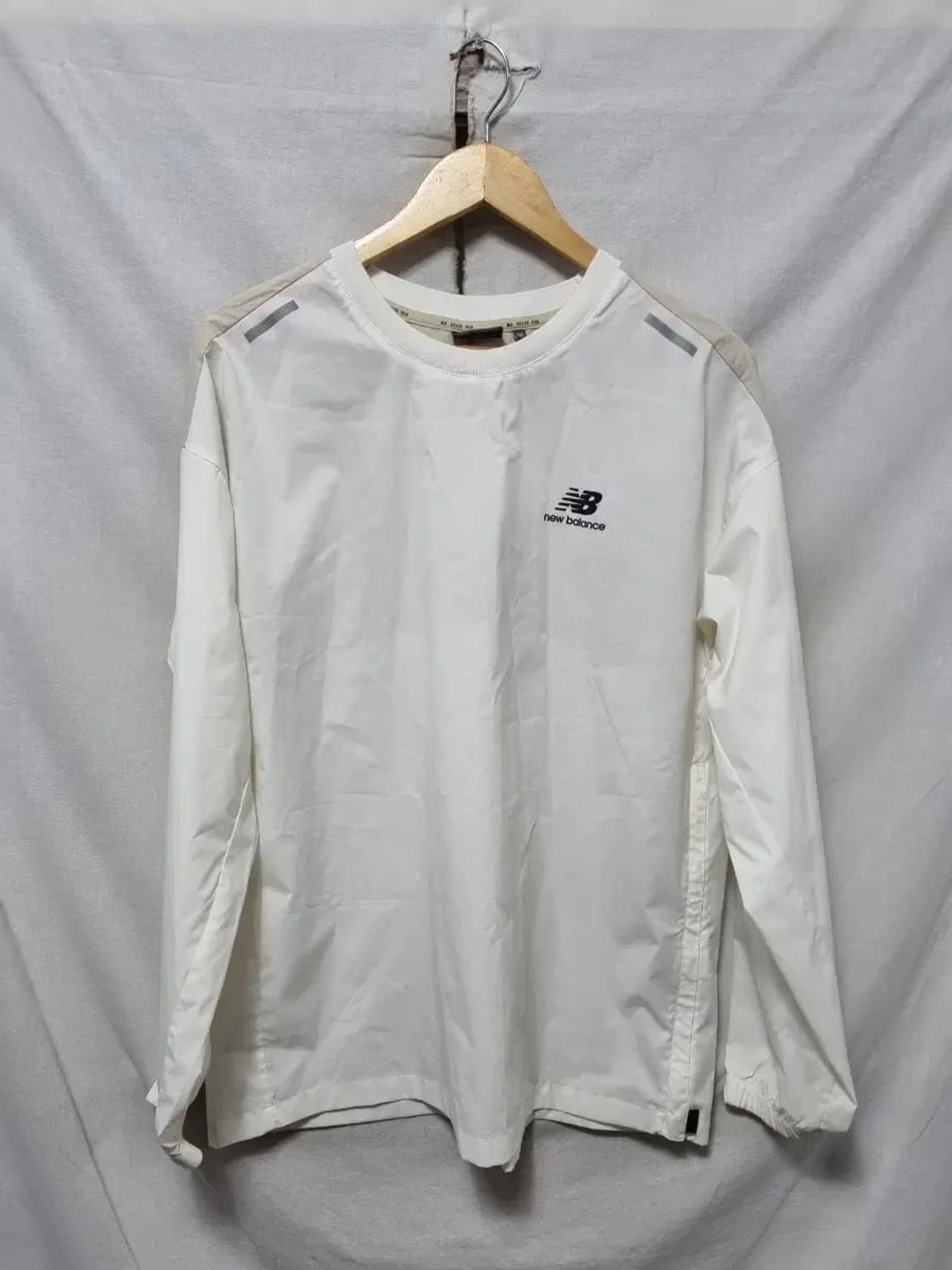 뉴발란스 바람막이 티셔츠 상의 105 상품이미지1