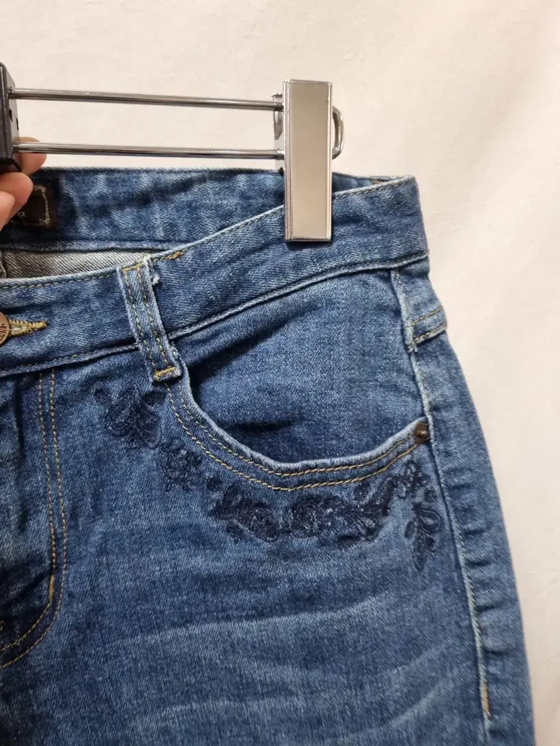 썰스데이 플라워 자수 데님 청바지 상품이미지3