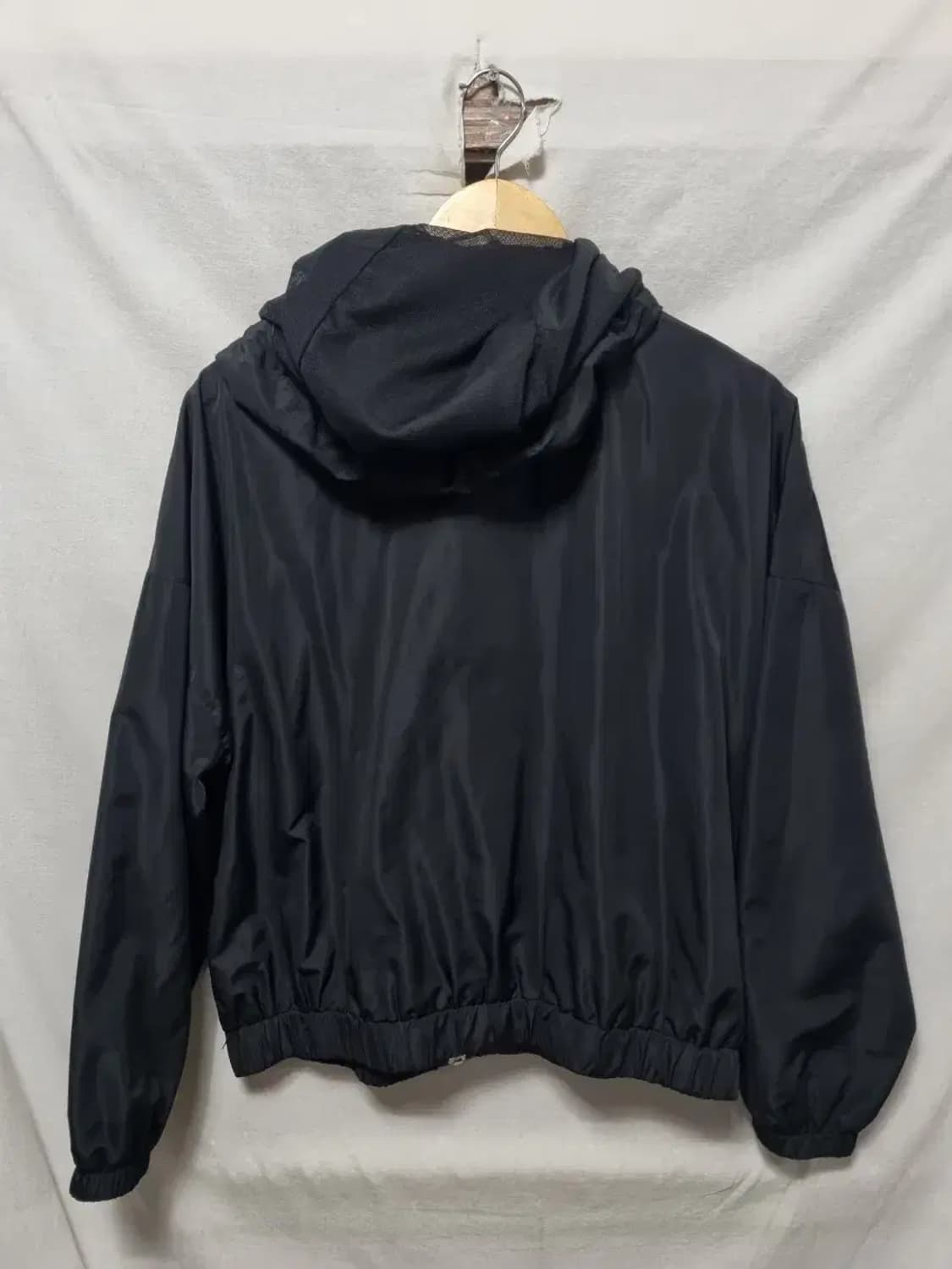 캘빈클라인 블랙 후드 바람막이 자켓 여성 M 상품이미지2