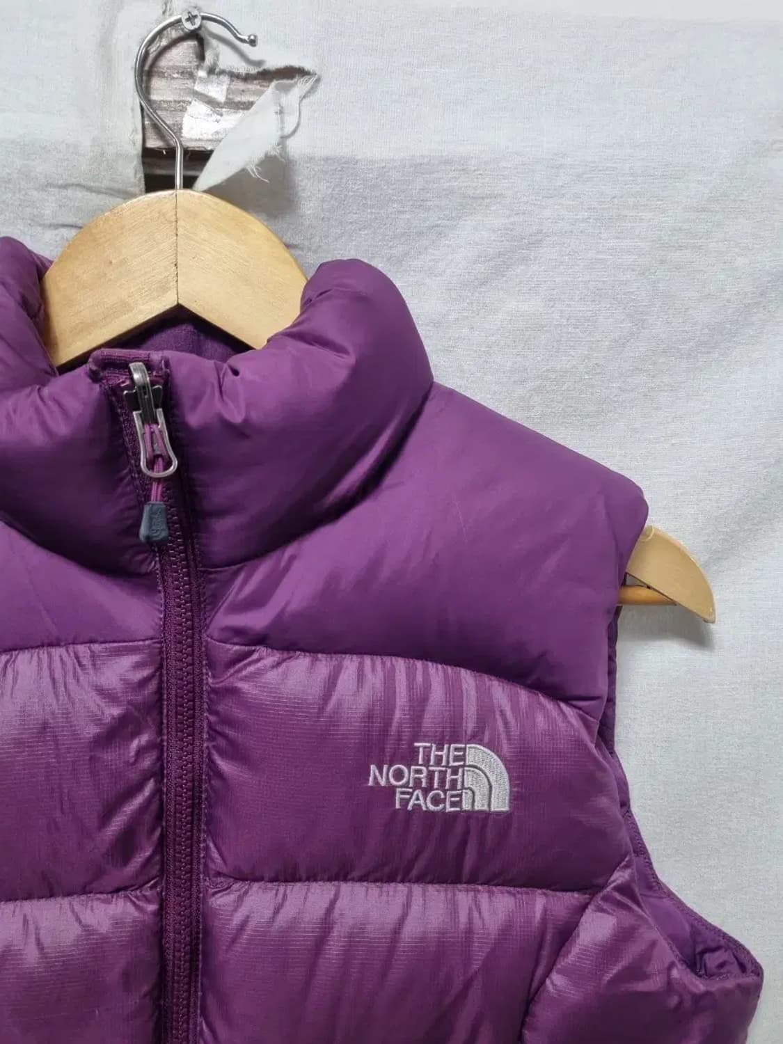 노스페이스 패딩 조끼 여성 M 상품이미지3